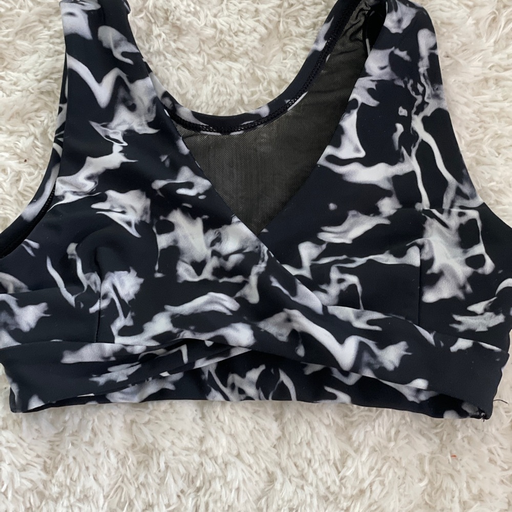 Stylish Black and White Women's Sports Bra Five Dance-wear